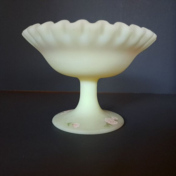 Fenton Scalloped Edge Custard Glass Pedestal Hand Painted Pink Roses Compote - Picture 7 of 16